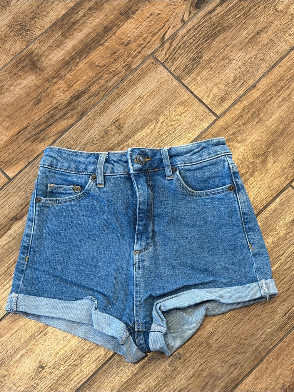 Subdued Denim Jean Shorts | Size 21 / IT 34